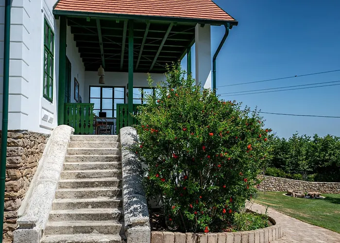 Tervey-villa Appartement Révfülöp